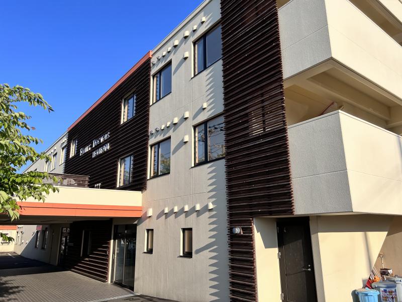 サービス付き高齢者向け住宅　アンビシャスシティ西岡